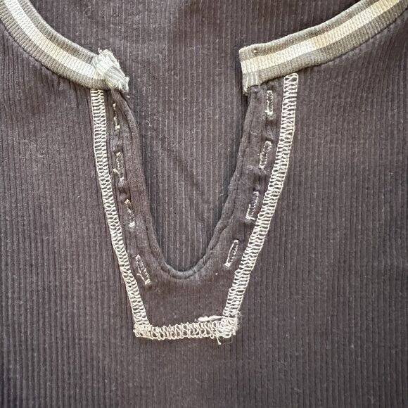 Urban Outfitters Go For Gold Black Seamless Crop Top-Size M - Picture 4 of 7